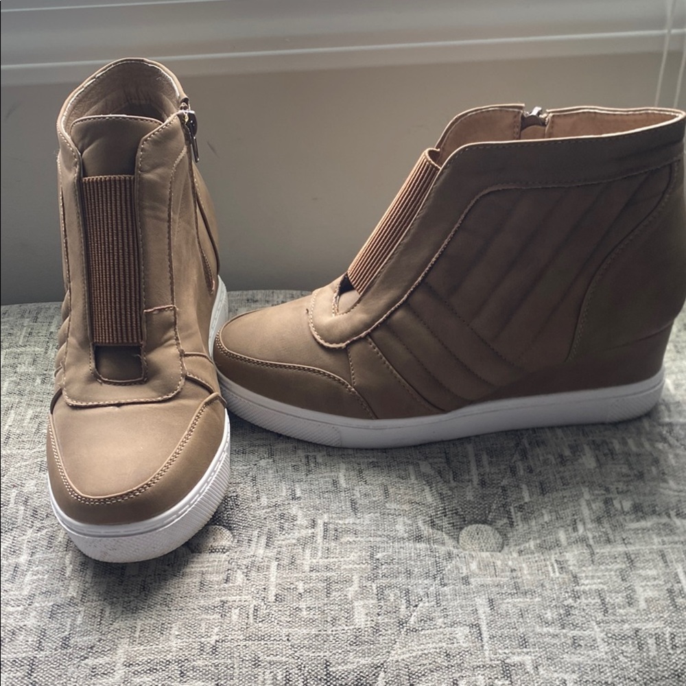 Stylish Tan High-Top Women's Sneakers